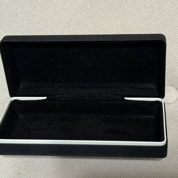 GIVENCHY Sunglasses Case Large Black - Picture 2 of 5